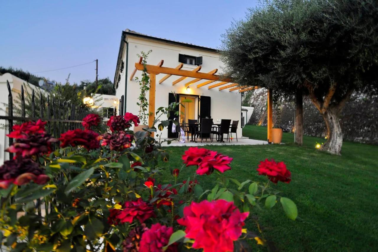 Myronis Villa Corfu Town Exteriör bild
